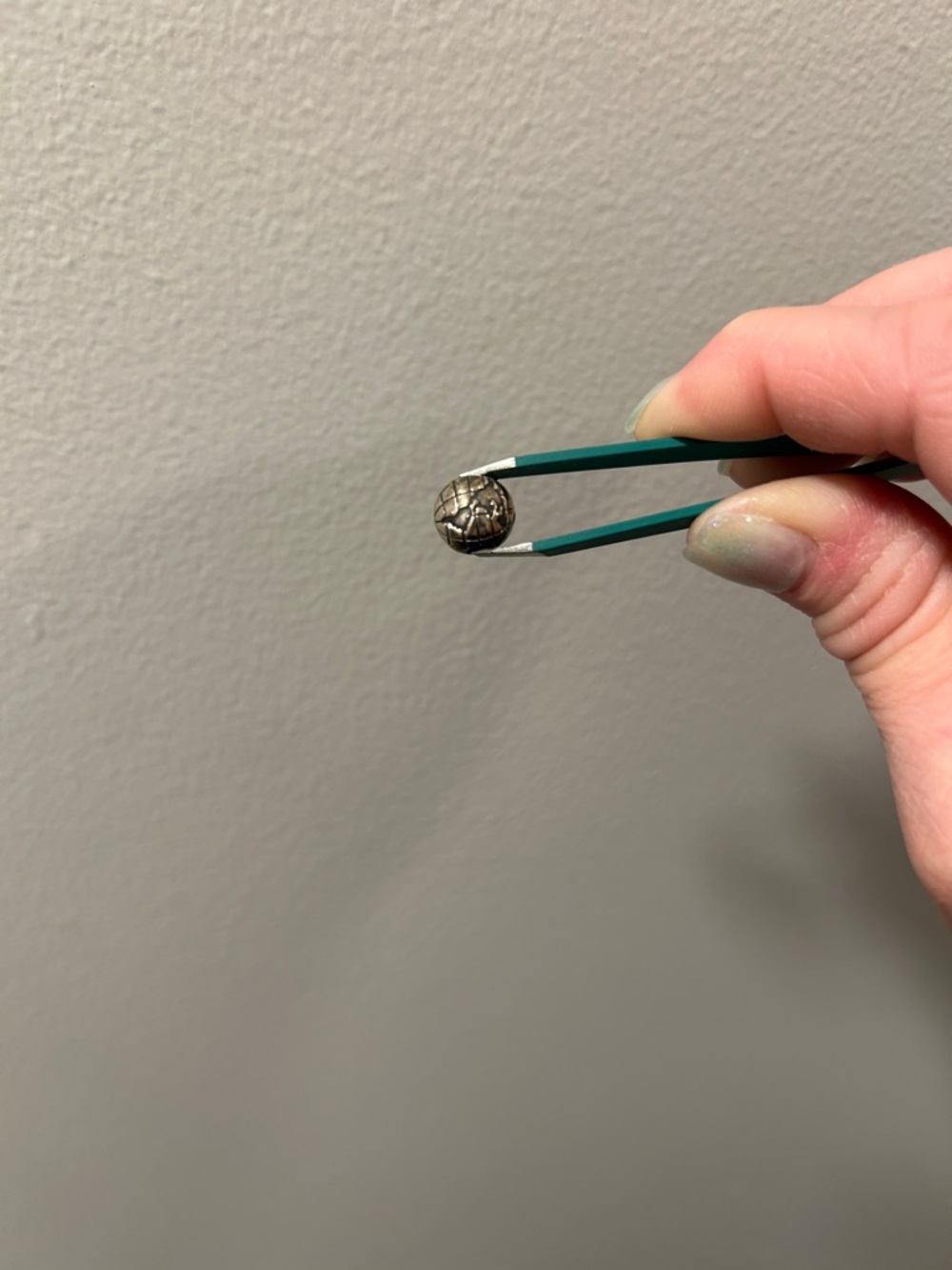 Pandora retired world globe lock bead 🌎